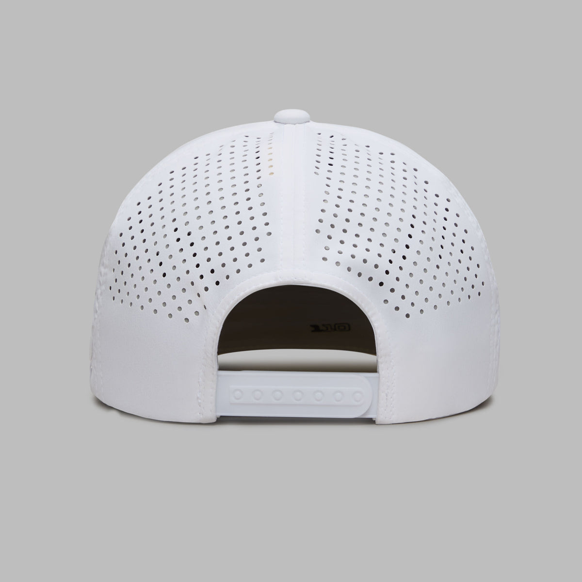 G/FORE COUNTRY CLUB MISFIT PERFORATED DELTA HAT